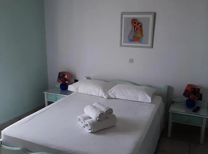 Apartment Nefeli Perissa (Santorini)